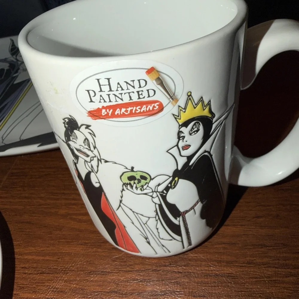 Disney Villains  Dinner Plate, Serving Platter, Mug.  New WOT‎ ZRIKE